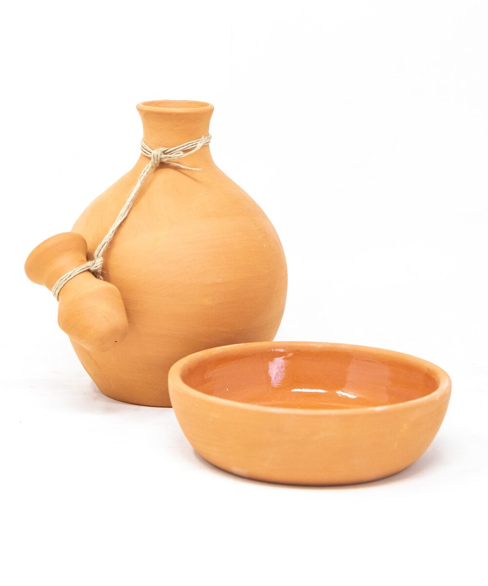 جرة ماء فخار سادة