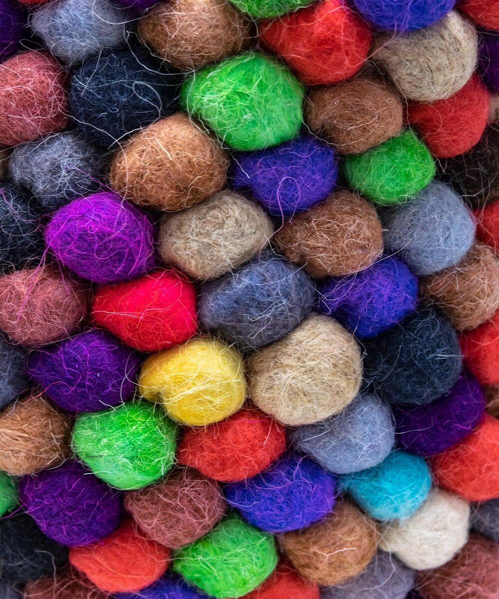 سلة صوف ملونة حجم وسط سلة صوف ملونة حجم وسط